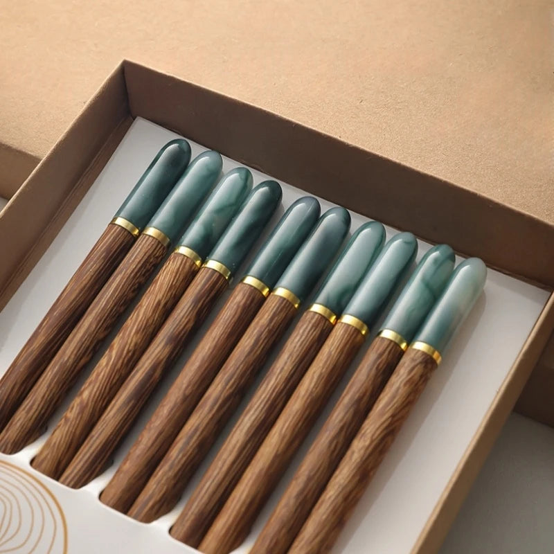 Exquisite Durable Wood Chopstick Set (1/5 Pairs)
