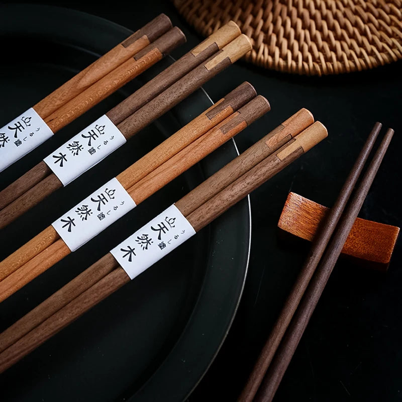 Creative Spliced Wooden Chopstick Set (2 Pairs)