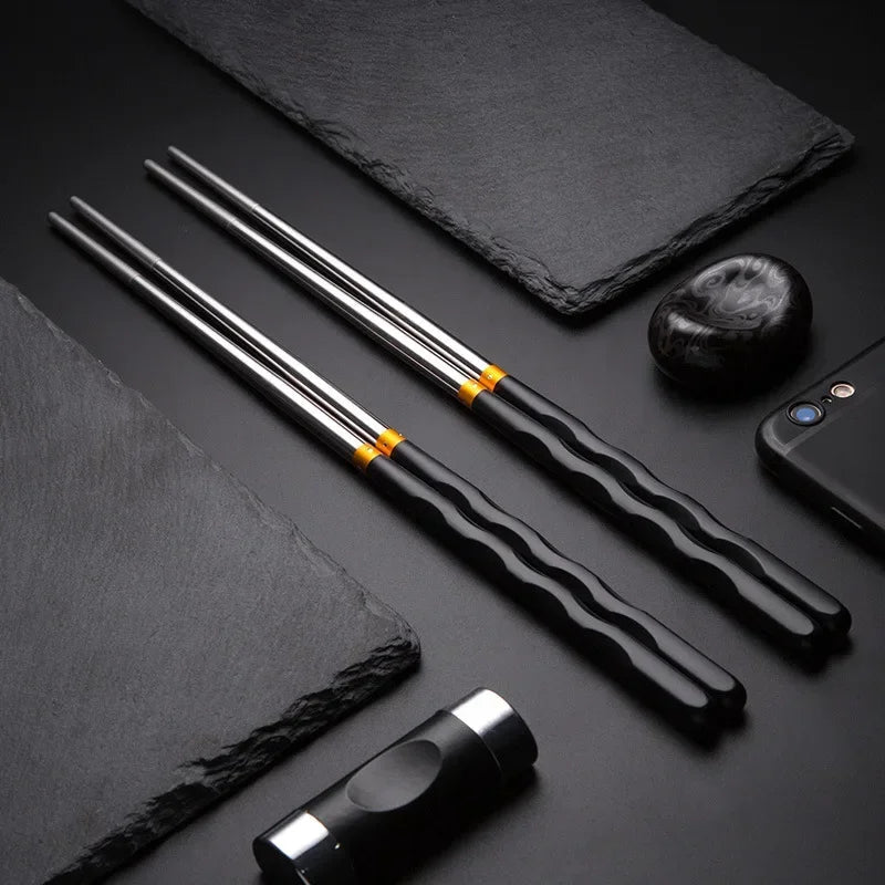 Modern Minimalist Metal Chopsticks (1 Pair) - Aptiaide14:1931
